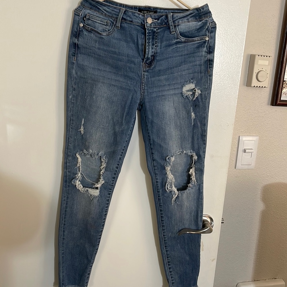 Judy Blue skinny ripped jeans